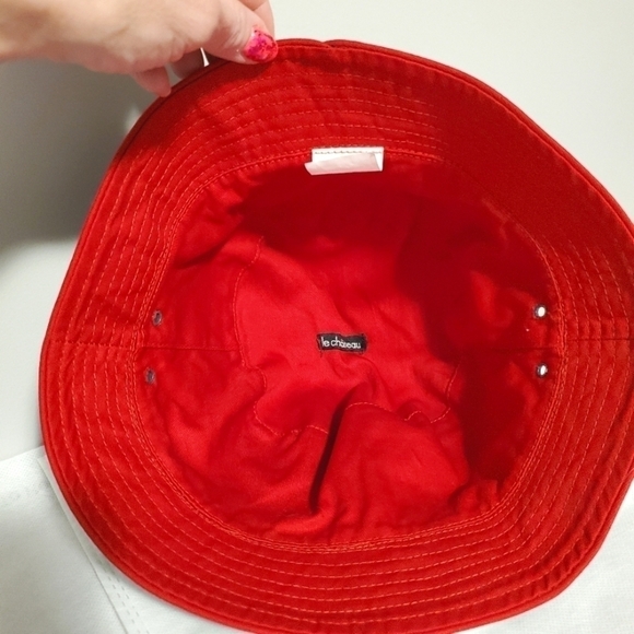 NWT LE CHATEAU CANVAS BUCKET HAT CASUAL LIGHTWEIGHT NAVY BLUE RED WOMENS RARE - Picture 5 of 7